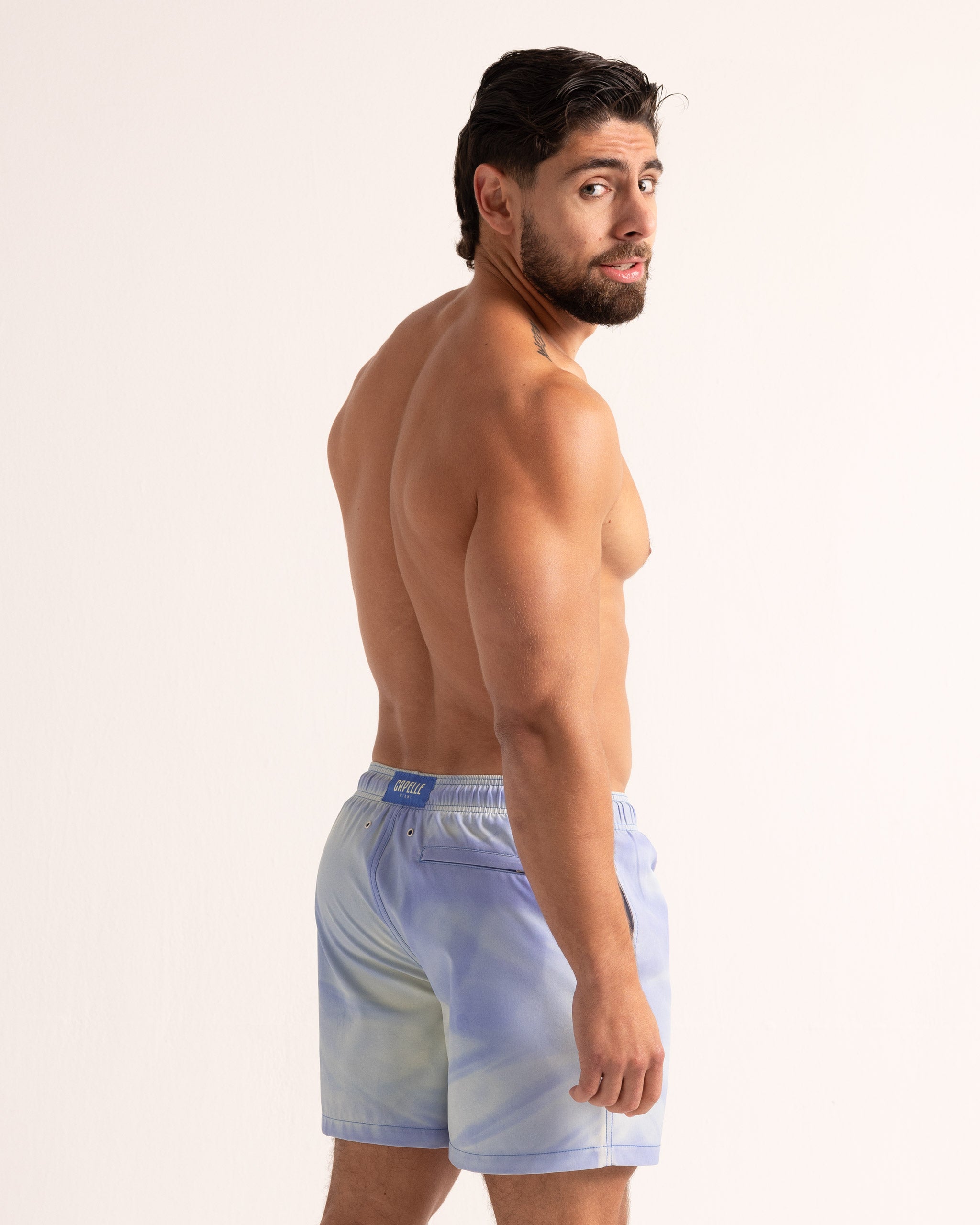 blue-mint-trunk