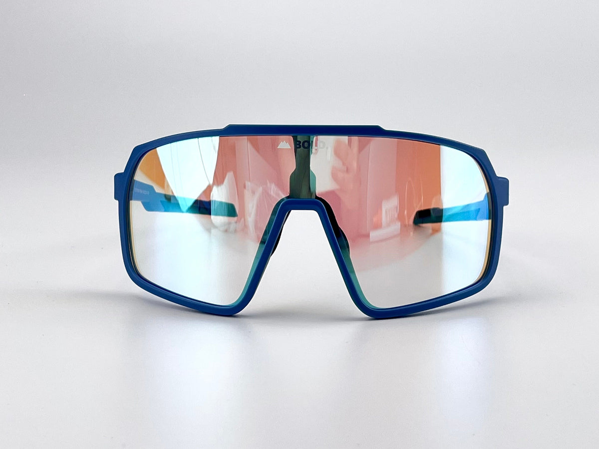 BOLD Slayers oversized photochromic sunglasses in blue, view 4