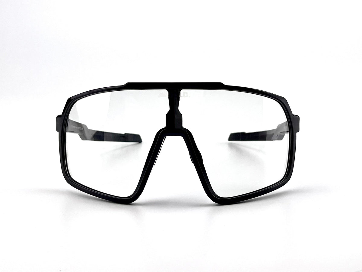 BOLD Slayers oversized photochromic sunglasses in black, view 4