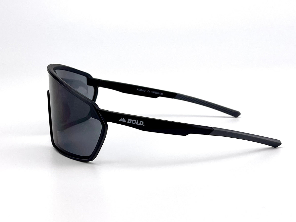 BOLD NSP low-profile sunglasses in black, view 3