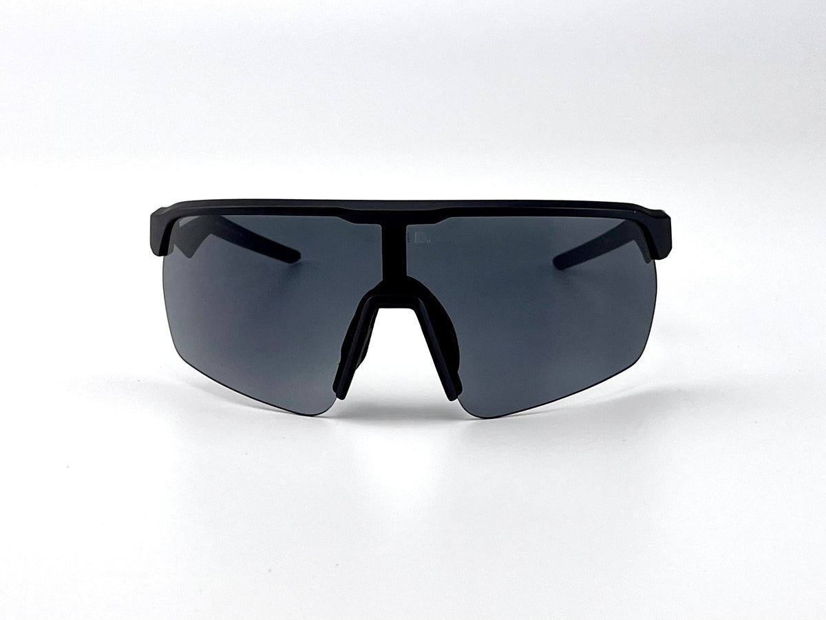 BOLD Flash photochromic sunglasses in black, view 2