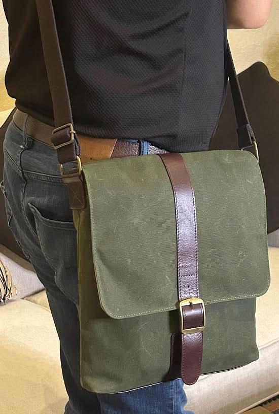 Miami Leathers Maxwell compact waxed canvas messenger bag, detail