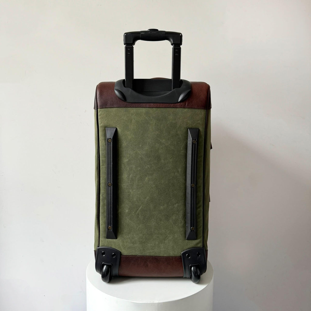 Miami Leathers Maxwell waxed canvas rolling duffel bag, image 10 of 10