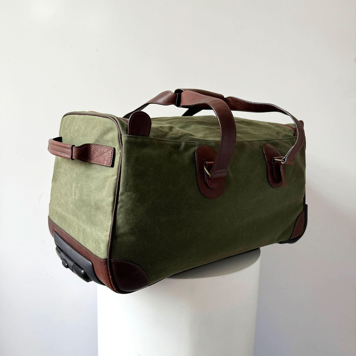 Miami Leathers Maxwell waxed canvas rolling duffel bag, image 9 of 10