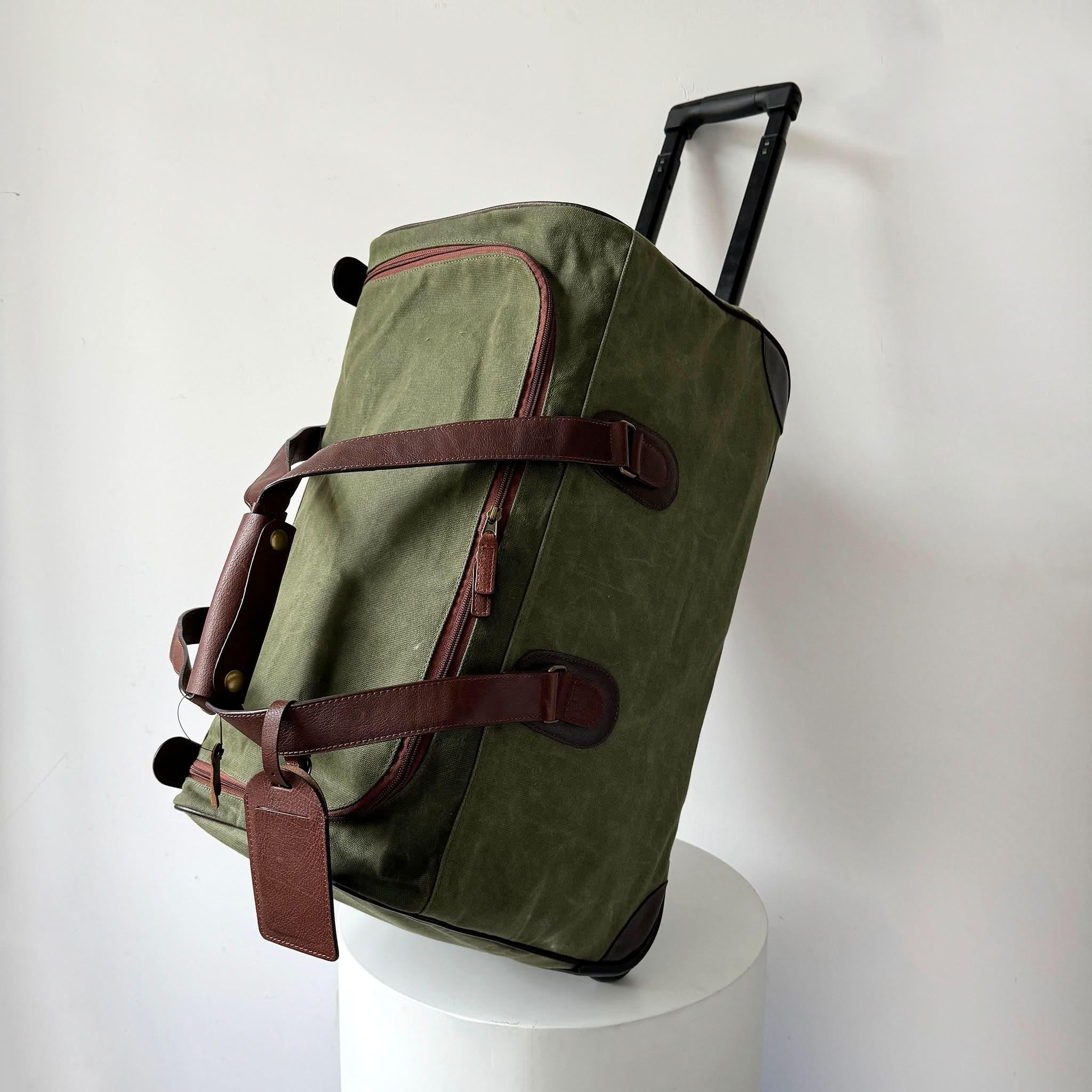 Miami Leathers Maxwell waxed canvas rolling duffel bag, detail