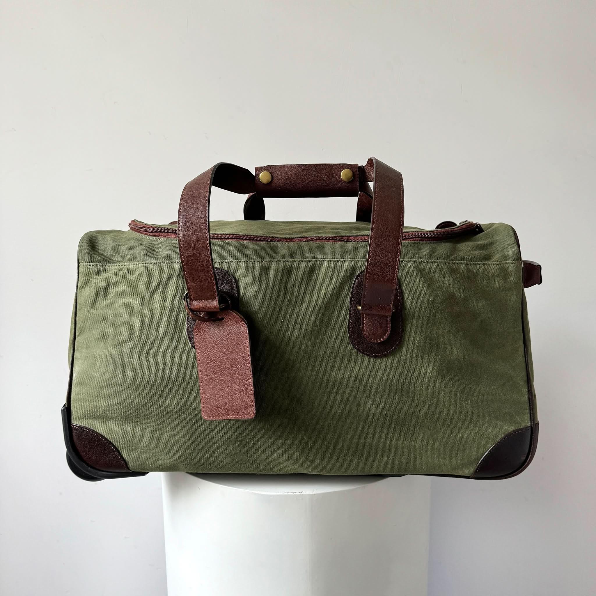 Miami Leathers Maxwell waxed canvas rolling duffel bag, detail