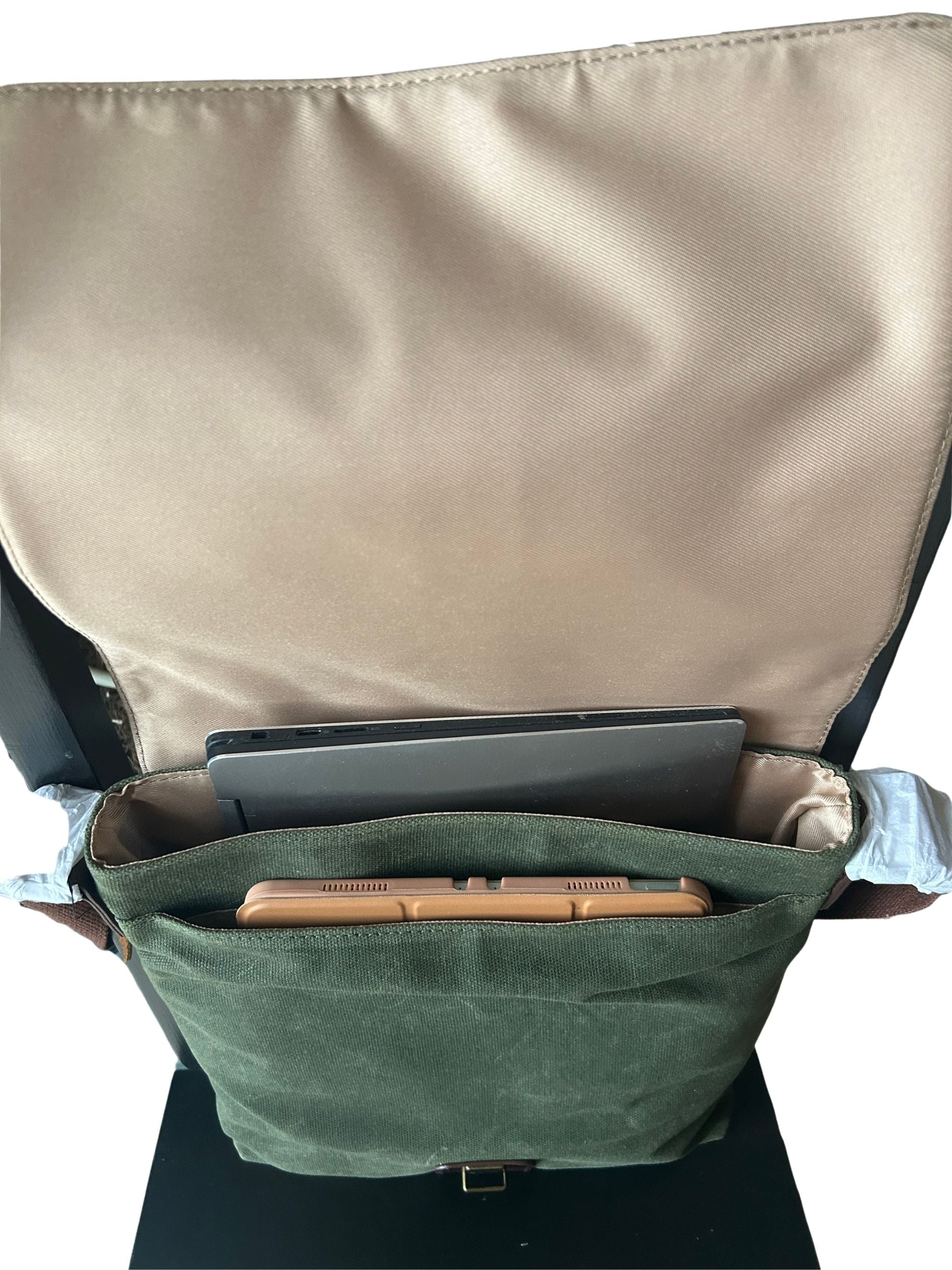 Miami Leathers Maxwell compact waxed canvas messenger bag, image 7 of 10