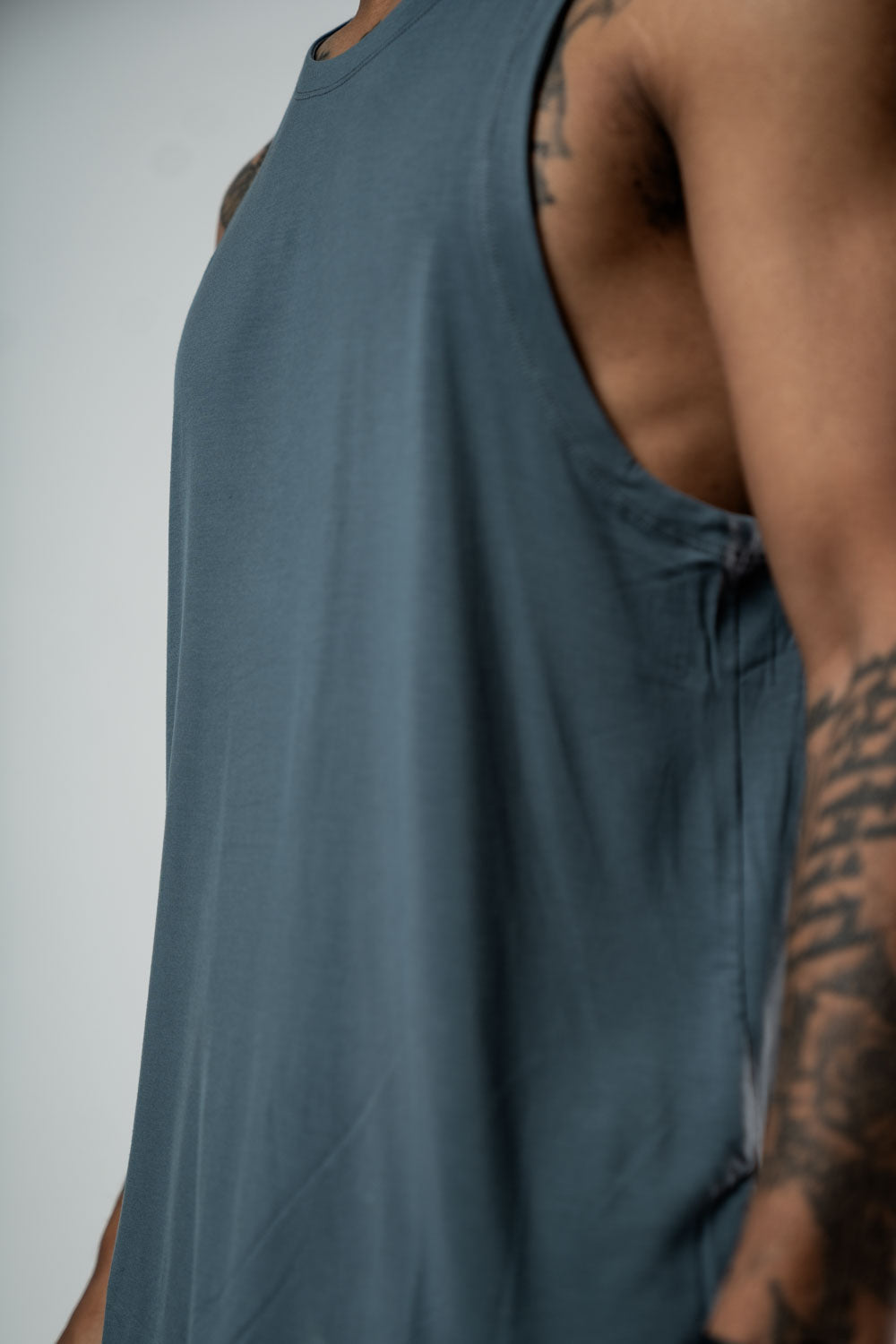 Varlo Men's Terra Recovery Tank in Ash Gray, view 6