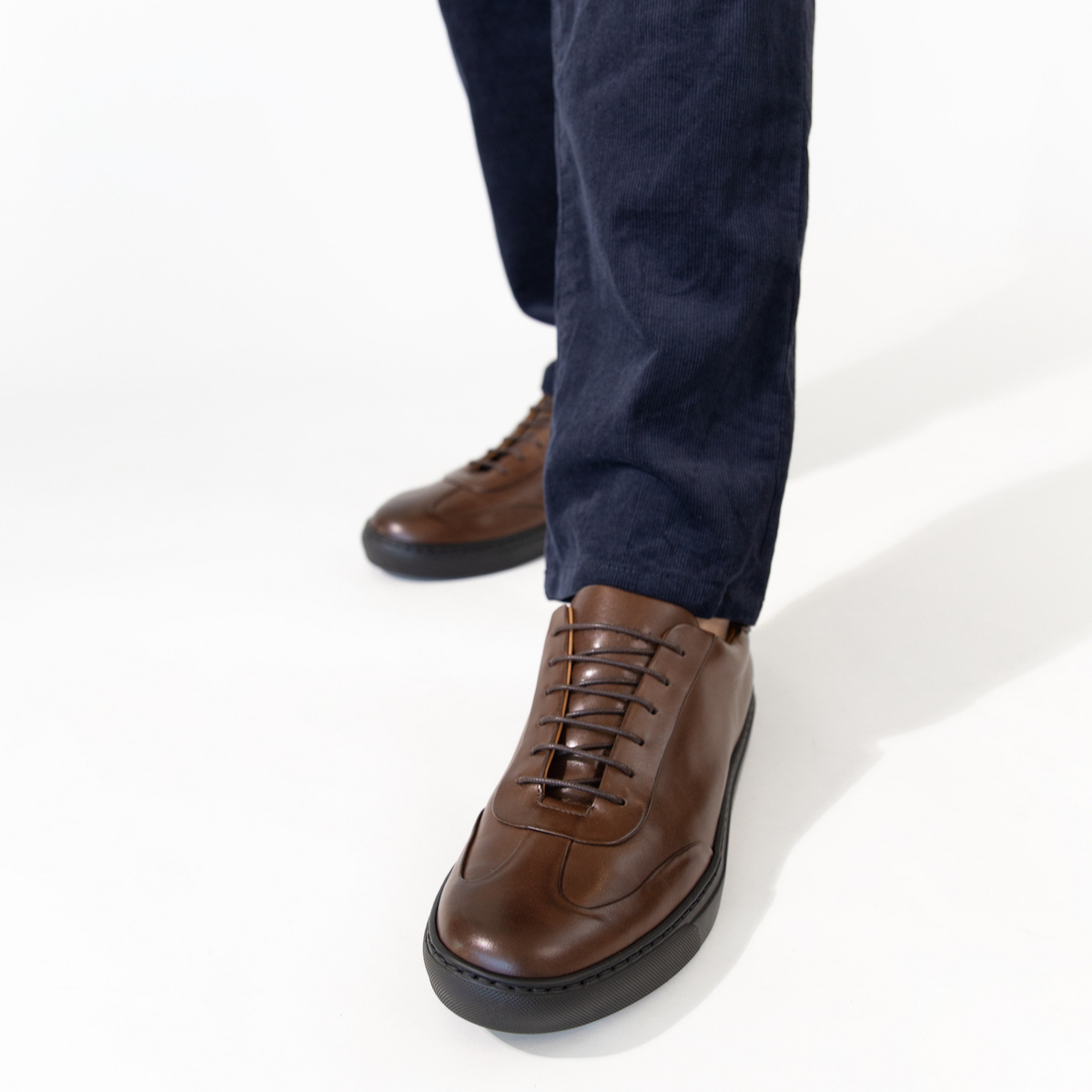 MOCALMO Men's Rigoletto T-Toe Sneaker in Brown, view 8