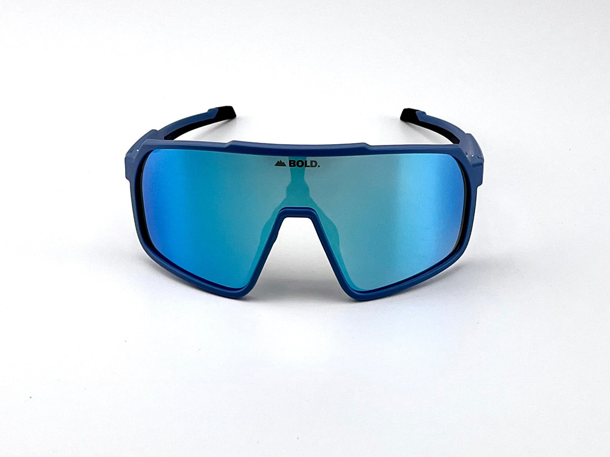 BOLD Slayers oversized photochromic sunglasses in blue, view 2