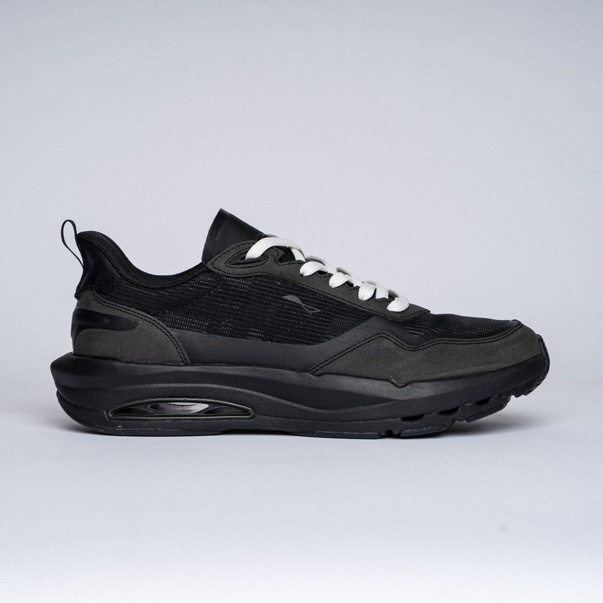 CDNCE Coastal Trainer in All Black