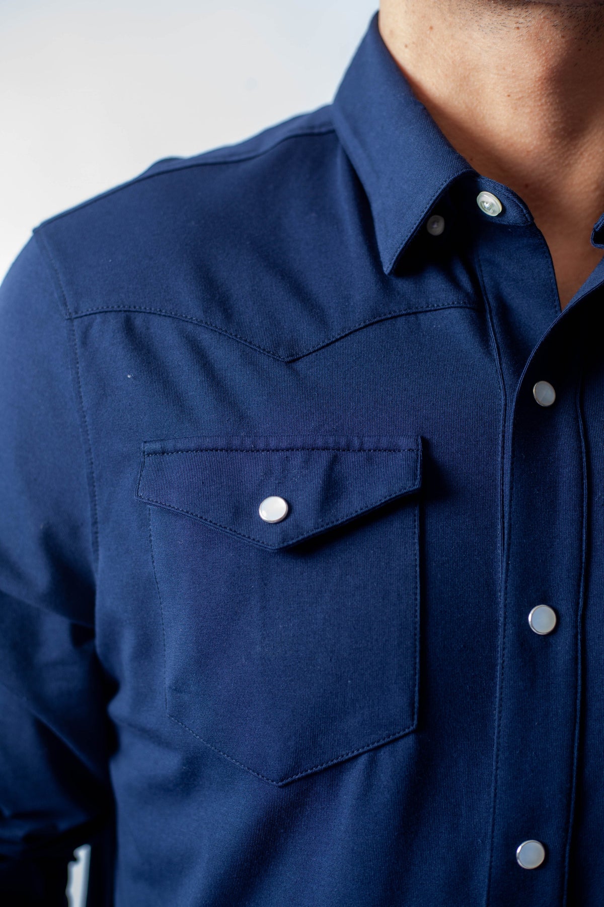 Buki CINQO Western Tech Shirt in Navy, view 3