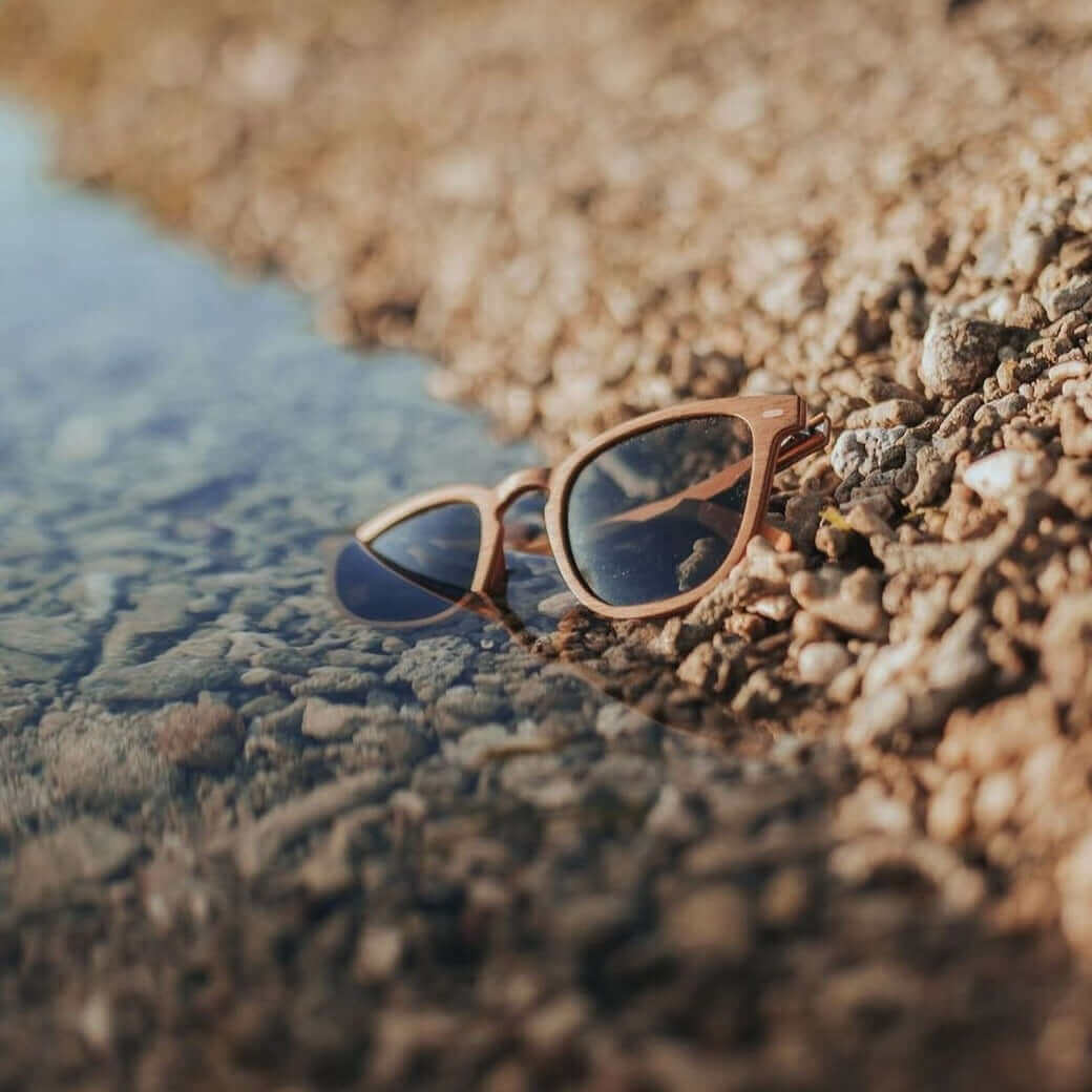Lark Polarized Square Wooden Sunglasses