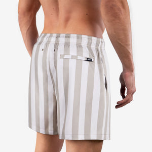 length:classic capri hybrid short studio back
