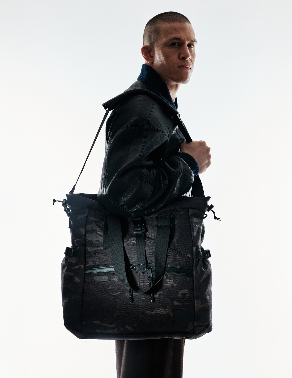 The Brown Buffalo Conceal Tote 20L laptop tote backpack in Black Multicam, view 6