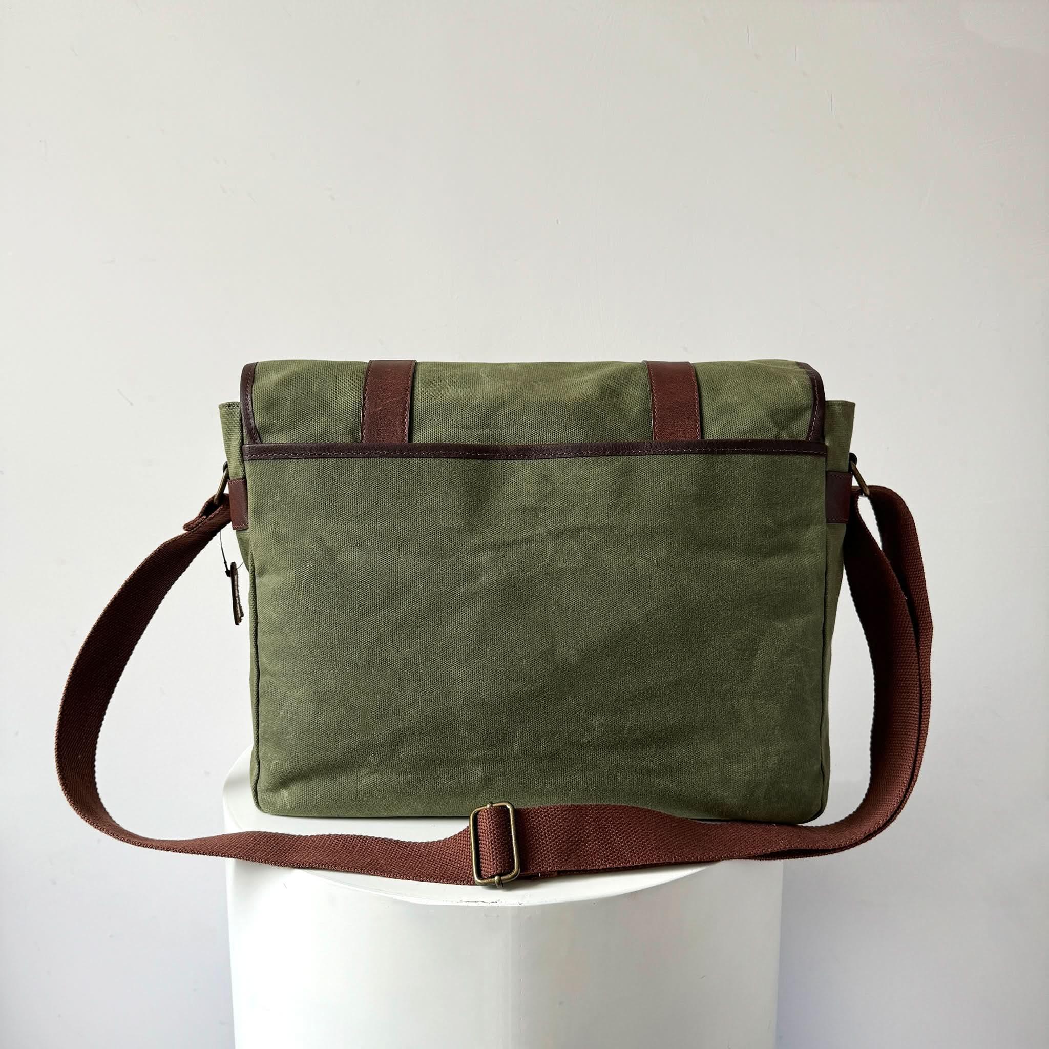 Miami Leathers Maxwell classic waxed canvas laptop messenger bag, image 9 of 10